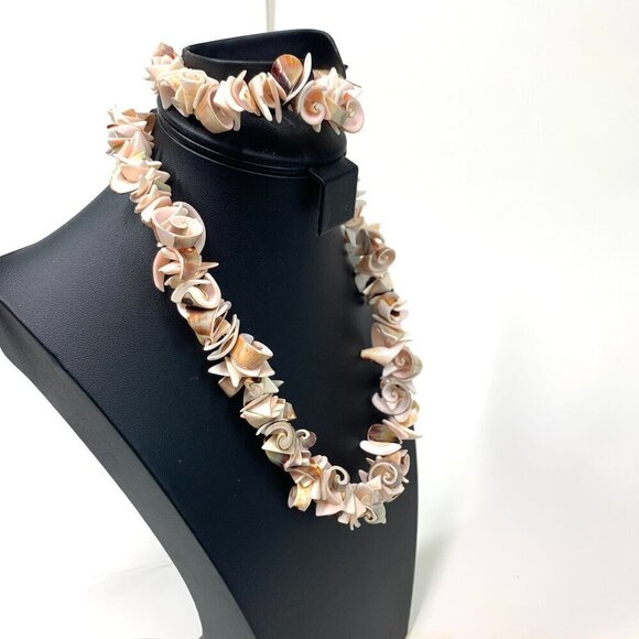 Handcrafted Shell Necklace & Bracelet Set Pink & Beige Screw Clasp 19"L/8"L - Picture 2 of 8